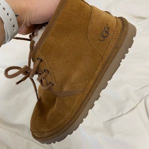 Nuemal chestnut Uggs size women’s 8
